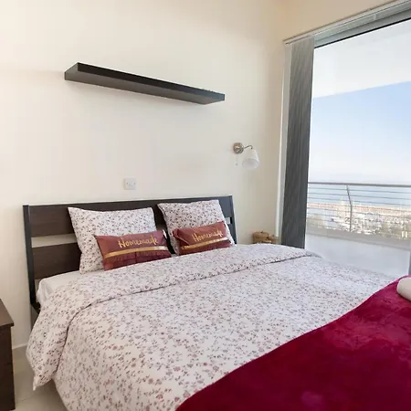 Promenade Seaview Heaven شقة